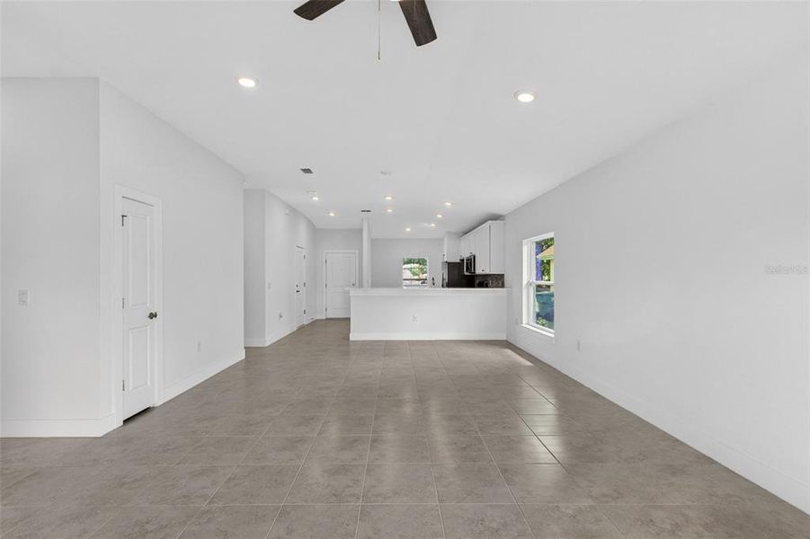 Spacious, unfurnished interior of a new home in , Port Charlotte (Image 22).