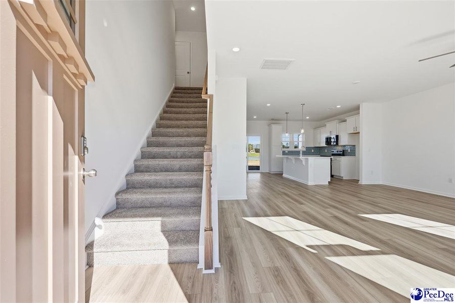 Spacious, unfurnished interior of a new home in Spring Haven, Florence (Image 18).