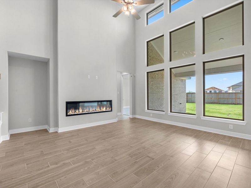 Representative image. Features, specifications, selections and colors may vary. Representative image. Features, specifications, selections and colors may vary.