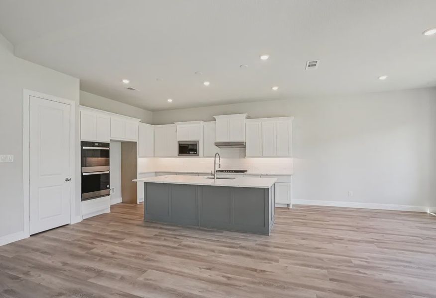 Plan 5019 Kitchen - 3 of 18