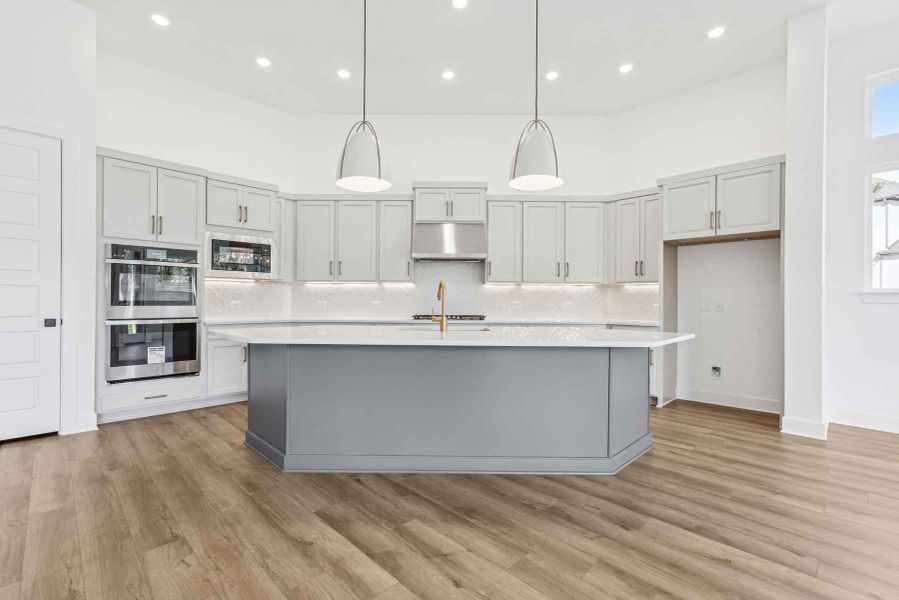 The Flower Mound - Kitchen