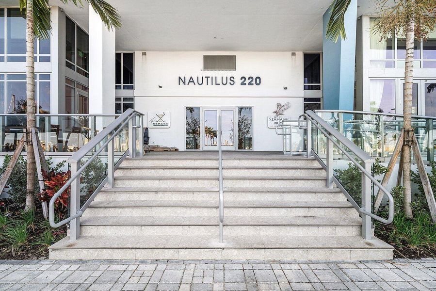 054-220LakeShoreDrive-702-LakePark-FL-33 054-220LakeShoreDrive-702-LakePark-FL-33