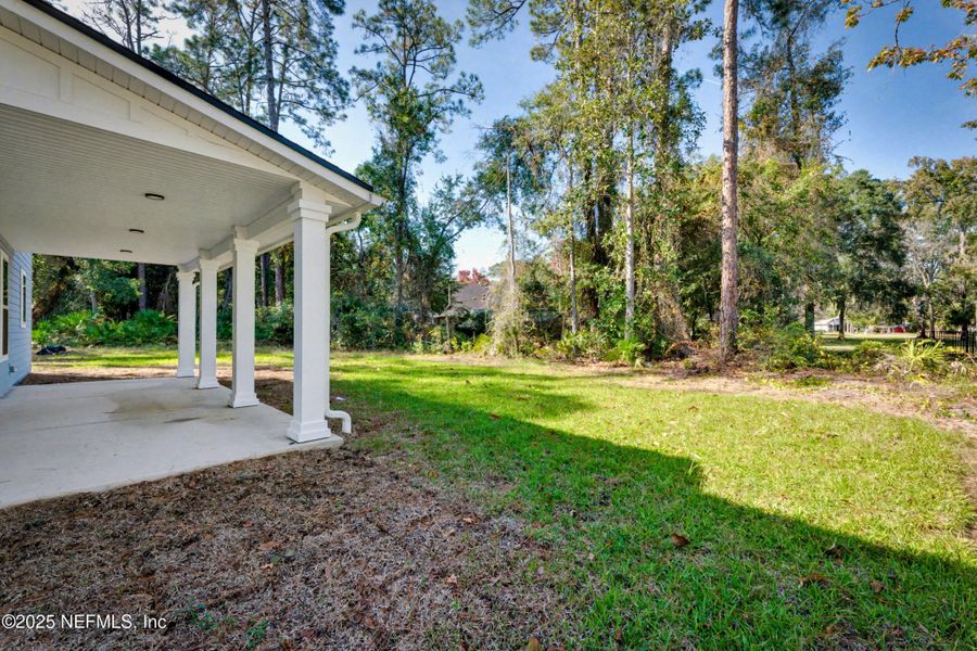 Exterior details and patio area of a home in , Green Cove Springs (Image 27). Exterior details and patio area of a home in , Green Cove Springs (Image 27).