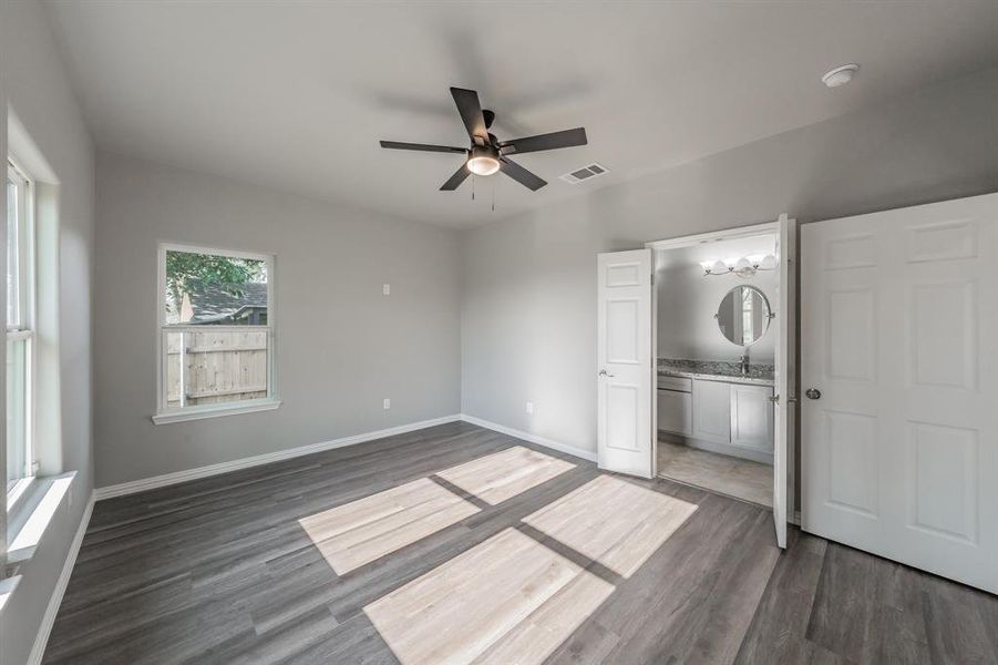 Spacious, unfurnished interior of a new home in , Fort Worth (Image 37).
