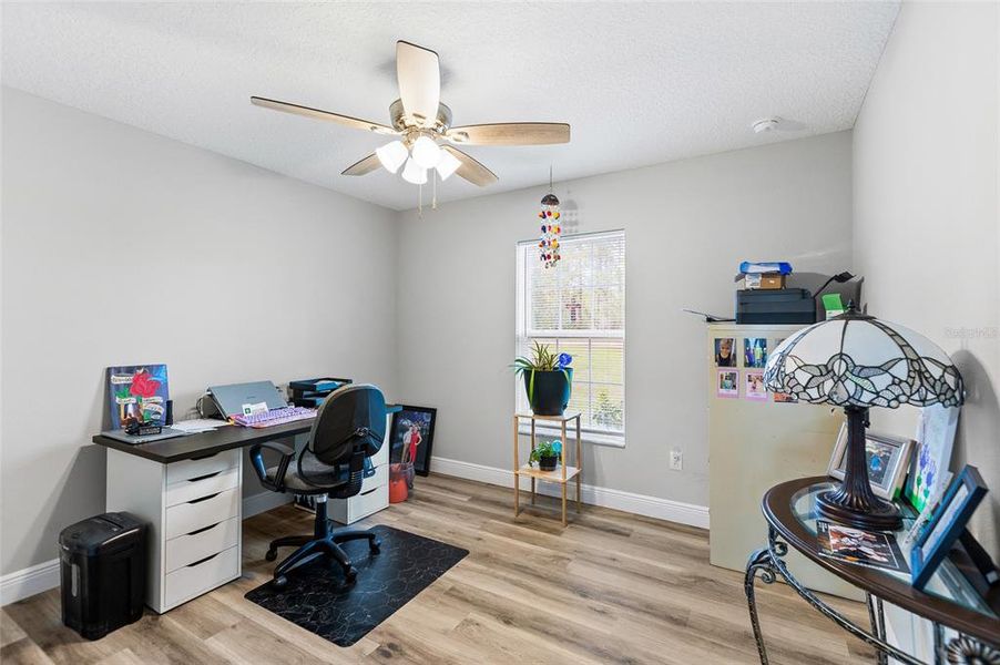 Furnished interior view inside a new home in , Dunnellon (Image 11).