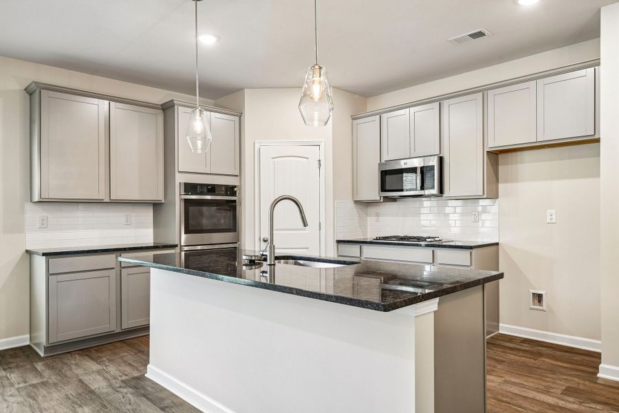 4br New Home in Social Circle, GA.  - Slide 7