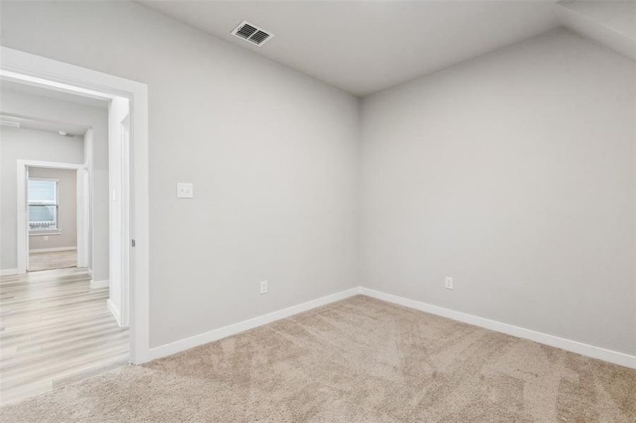 Spacious, unfurnished interior of a new home in , Red Oak (Image 22).