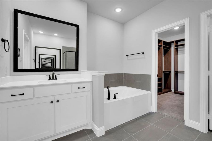 Furnished interior view inside a new home in , Waxahachie (Image 11).