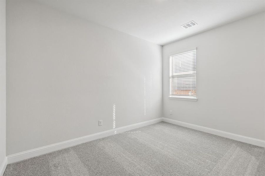 Spacious, unfurnished interior of a new home in Summer Crest, Fort Worth (Image 18). Spacious, unfurnished interior of a new home in Summer Crest, Fort Worth (Image 18).