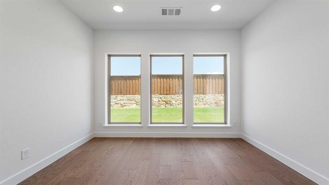 Spacious, unfurnished interior of a new home in Terraces 72', Rockwall (Image 13). Spacious, unfurnished interior of a new home in Terraces 72', Rockwall (Image 13).