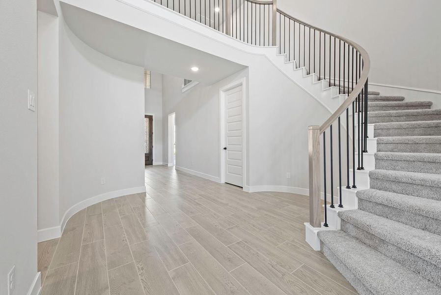 Spacious, unfurnished interior of a new home in Jordan Ranch, Fulshear (Image 18). Spacious, unfurnished interior of a new home in Jordan Ranch, Fulshear (Image 18).