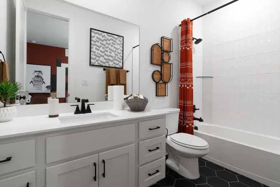 Furnished interior view inside a new home in Highland Village, Georgetown (Image 11).