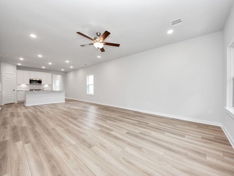 Spacious, unfurnished interior of a new home in Windmill Estates, Magnolia (Image 30).