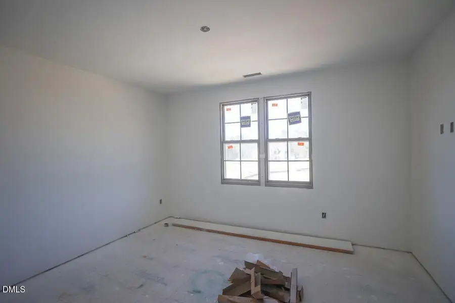 GQ6A1533 (Medium) GQ6A1533 (Medium)