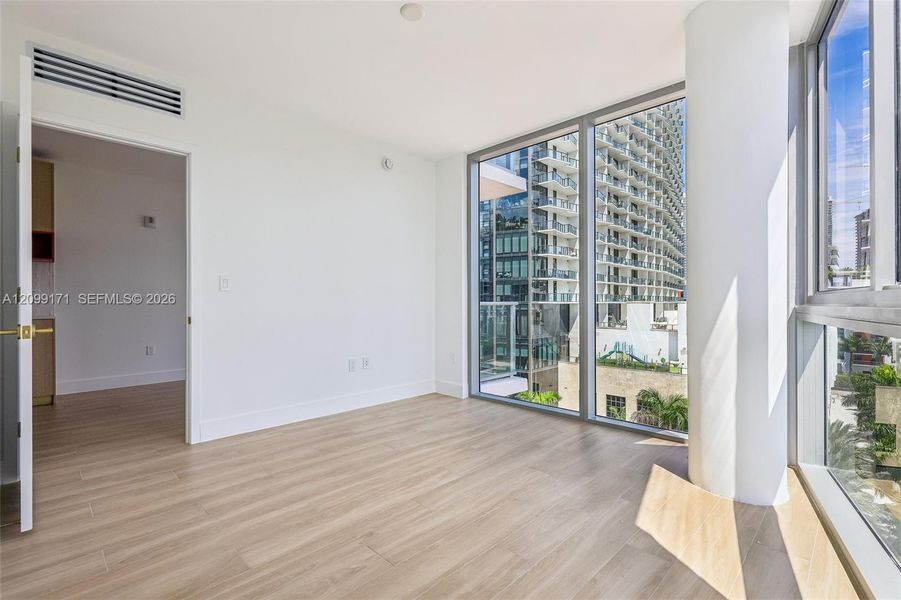Image 34 of a home in .