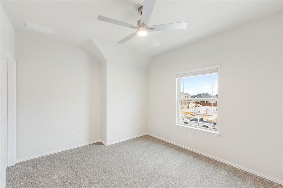 Spacious, unfurnished interior of a new home in Sonoma Verde, McLendon-Chisholm (Image 32).