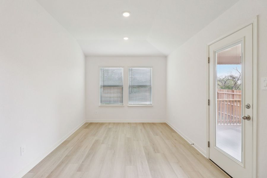Spacious, unfurnished interior of a new home in Stetson Ridge, Marion (Image 13).