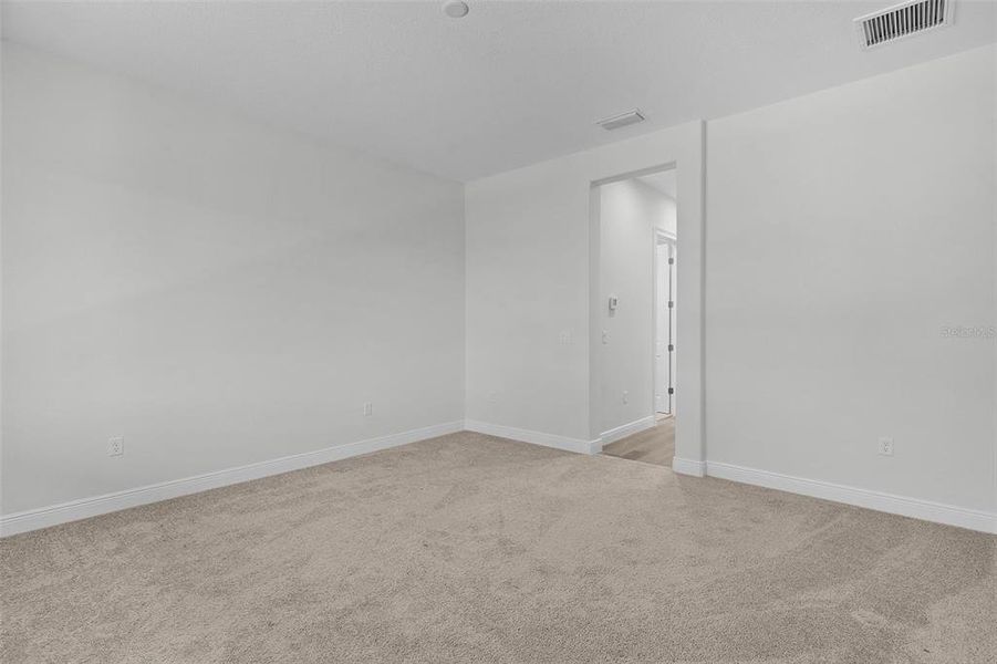 Spacious, unfurnished interior of a new home in , Lady Lake (Image 24).