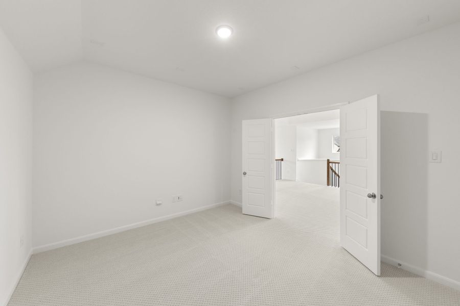 Spacious, unfurnished interior of a new home in Creekview Meadows, Pilot Point (Image 19).