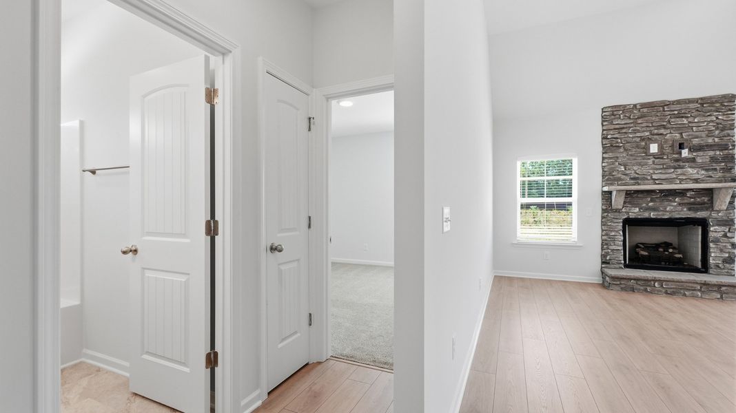 Spacious, unfurnished interior of a new home in Stillwater, Tullahoma (Image 22).