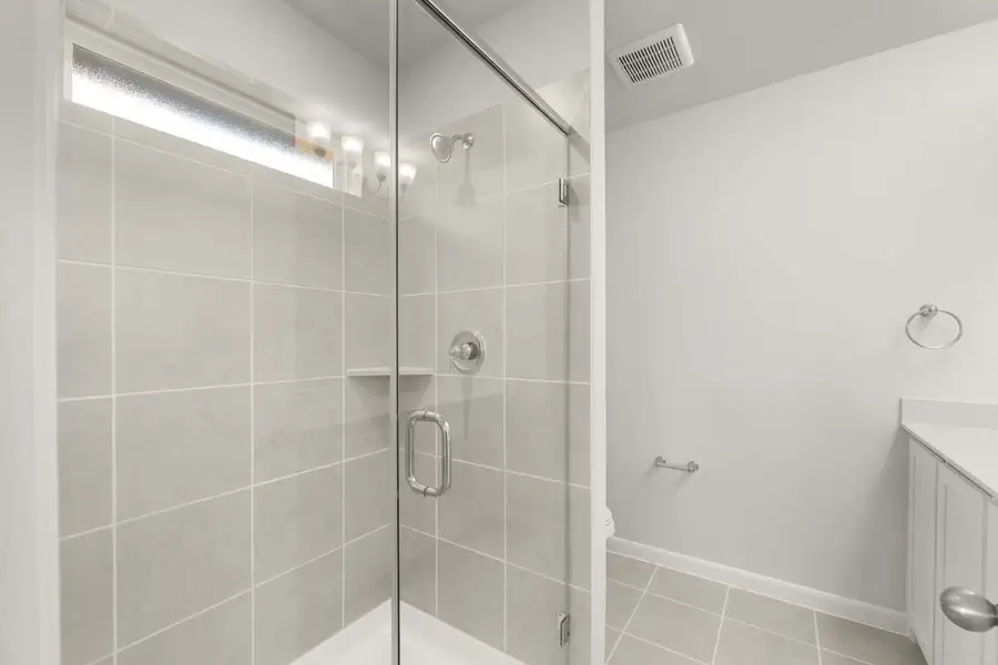 Close-up of interior finishes inside a home in Elevon, Lavon (Image 18).