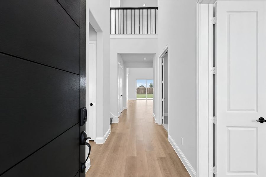 Spacious, unfurnished interior of a new home in The Ridge at Northlake, Northlake (Image 29).