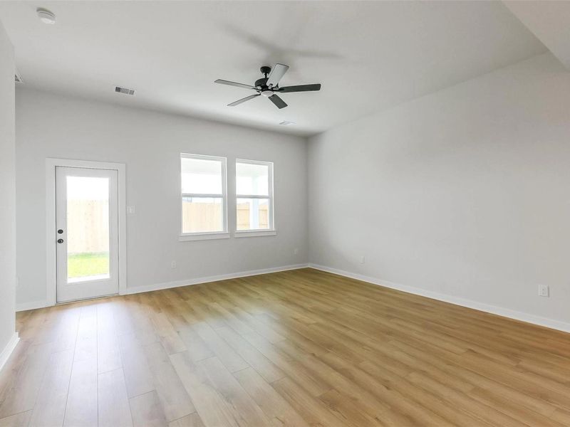 Spacious, unfurnished interior of a new home in Emberly, Beasley (Image 29).