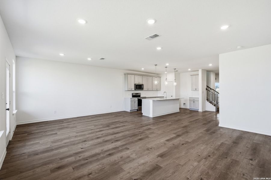 Spacious, unfurnished interior of a new home in Dove Song, Marion (Image 21).