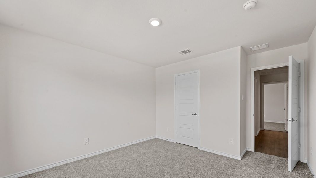Spacious, unfurnished interior of a new home in Fireside by the Lake, Garland (Image 23).