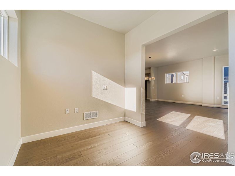 Spacious, unfurnished interior of a new home in Baseline, Broomfield (Image 32).
