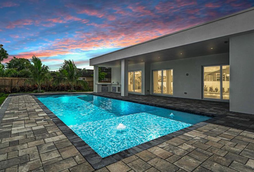 Exterior details and patio area of a home in , Lake Worth (Image 29).