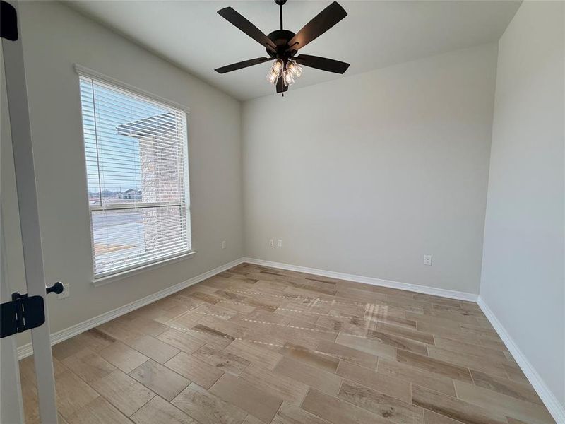 Spacious, unfurnished interior of a new home in , Lorena (Image 24).