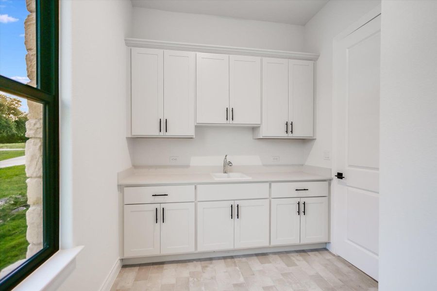 Furnished interior view inside a new home in , Horseshoe Bay (Image 7).