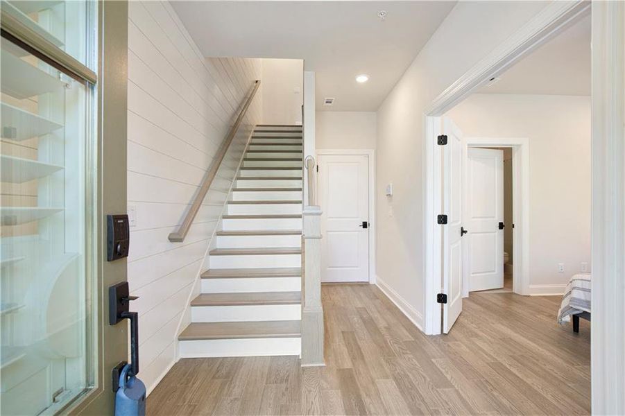 Spacious, unfurnished interior of a new home in , Alpharetta (Image 62).