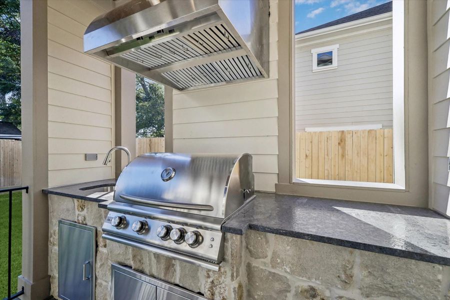 Exterior details and patio area of a home in , Houston (Image 2).