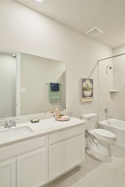 Furnished interior view inside a new home in Montgomery Oaks - Estate, Conroe (Image 25). Furnished interior view inside a new home in Montgomery Oaks - Estate, Conroe (Image 25).