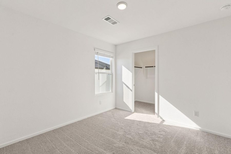 Spacious, unfurnished interior of a new home in Montgomery Bend, Montgomery (Image 23).