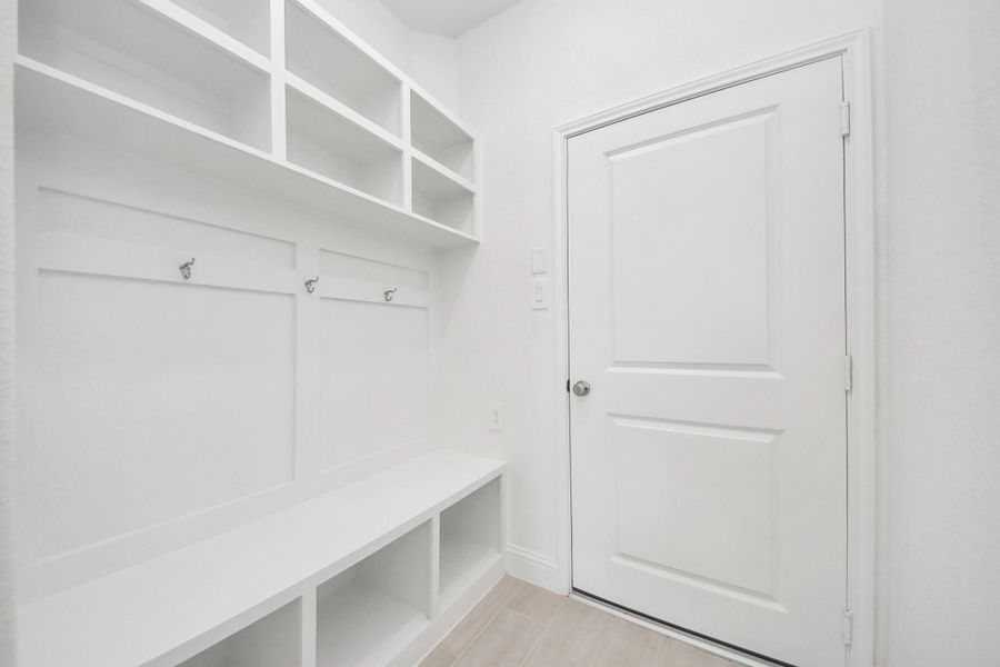 Furnished interior view inside a new home in , Missouri City (Image 10).