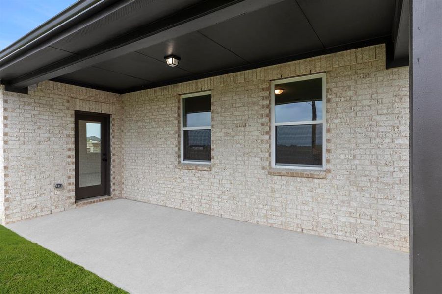 25. 1708 Abbott - Patio