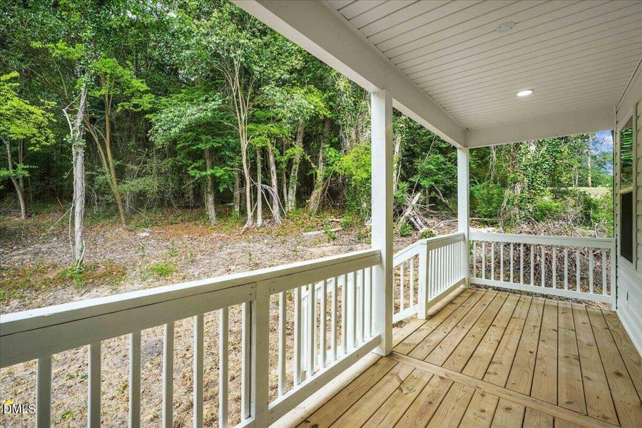 09-405 Ridley St-9