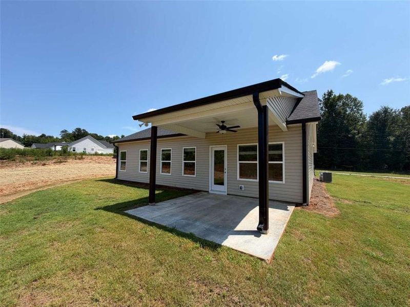 Exterior details and patio area of a home in , Eastanollee (Image 3).