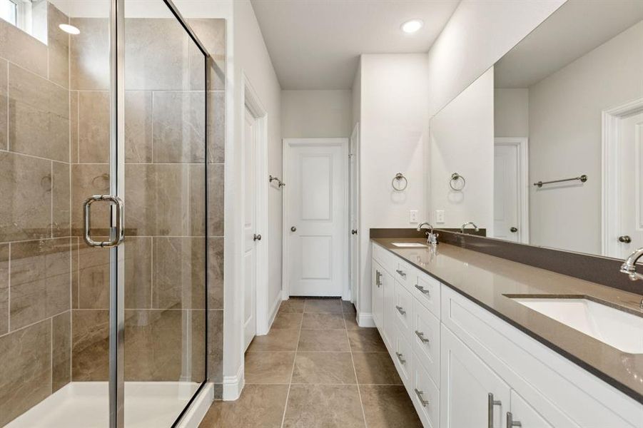 Furnished interior view inside a new home in Venetian, Weston (Image 9).
