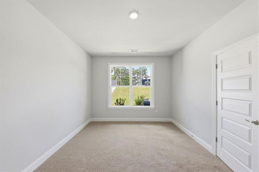 Spacious, unfurnished interior of a new home in Tuscany Hills, Douglasville (Image 44).