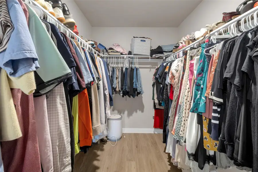 Walk-in Closet