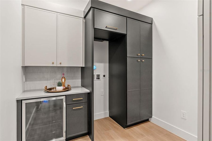 Furnished interior view inside a new home in , Orlando (Image 19).