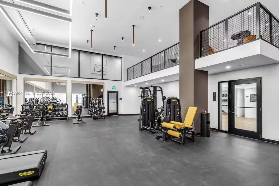 Community amenities in , Miami (Image 32).