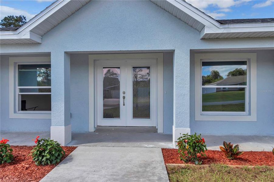 Exterior details and patio area of a home in , Ocala (Image 24).