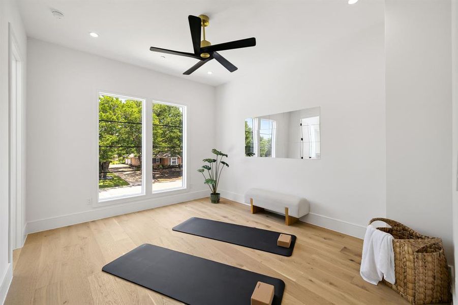 Furnished interior view inside a new home in , Dallas (Image 12).