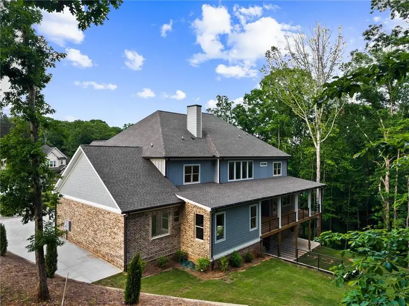 Exterior details and patio area of a home in , Gainesville (Image 3).