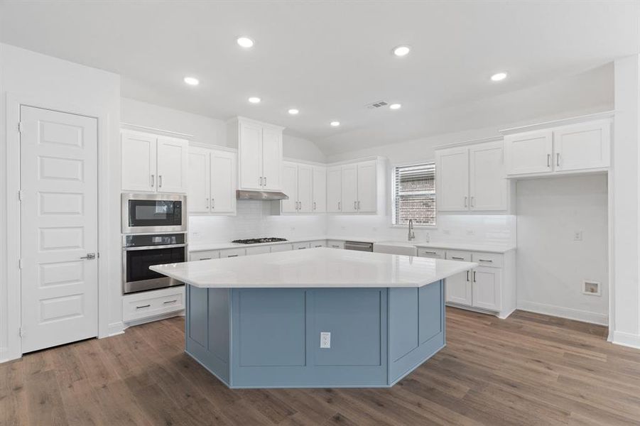 Furnished interior view inside a new home in , Van Alstyne (Image 10).